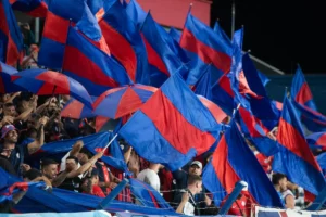hinchada san lorenzo uruguay 2024
