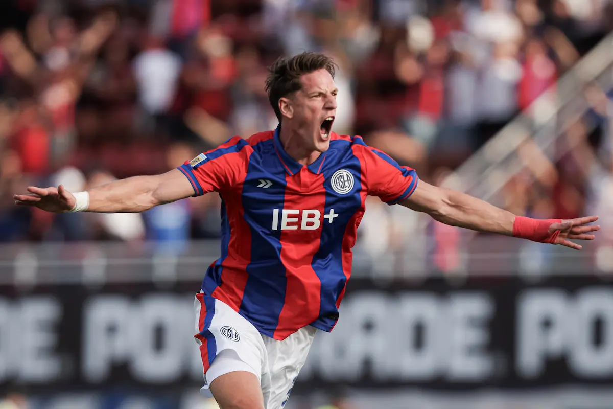 San Lorenzo la pasó mal, pero le ganó a Talleres y arrancó el torneo con el pie derecho 1 andrés vombergar