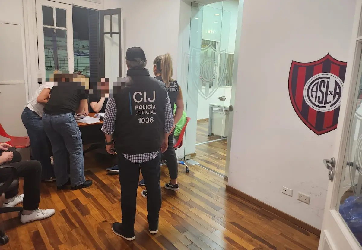 Allanaron la sede San Lorenzo en Avenida La Plata por el caso Moretti