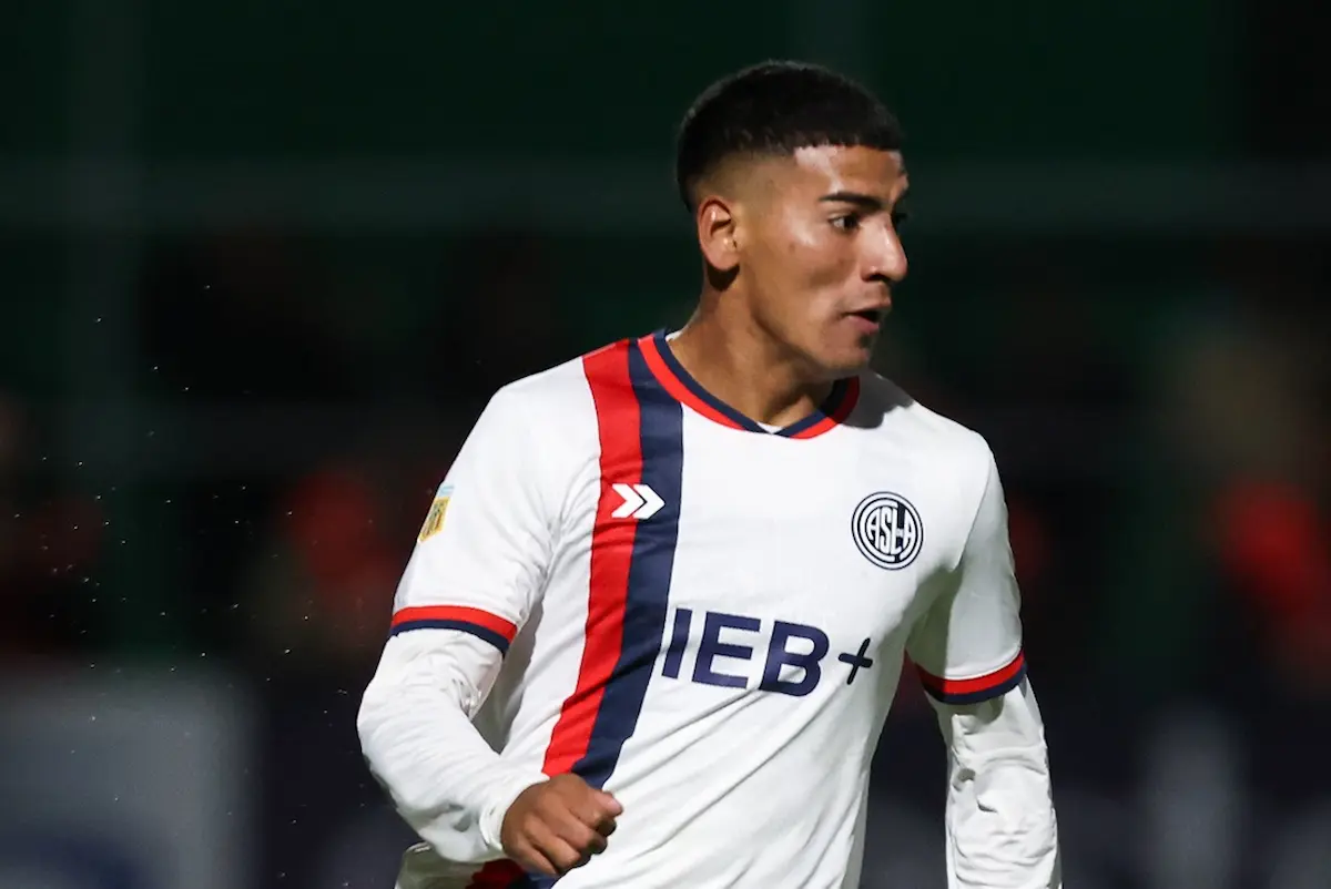 Ezequiel Herrera durante el partido de San Lorenzo contra San Martín de San Juan