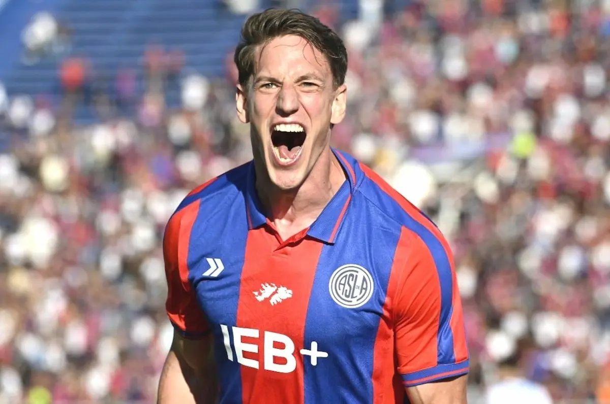 Andrés Vombergar celebrando el gol de San Lorenzo vs. Atlético Tucumán