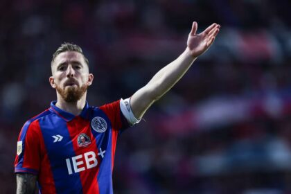 Iker Muniain, el capitán de San Lorenzo