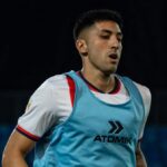 Maximiliano Zelaya en un precalentamiento previo al partido con Godoy Cruz