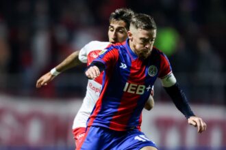 Muniain en el partido de San Lorenzo con Argentinos