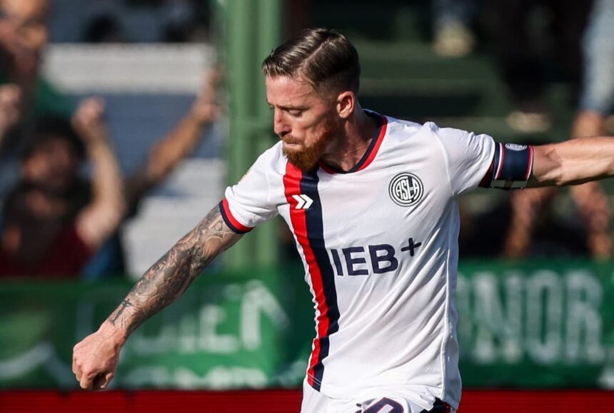 Iker Muniain en el partido de San Lorenzo con Sarmiento