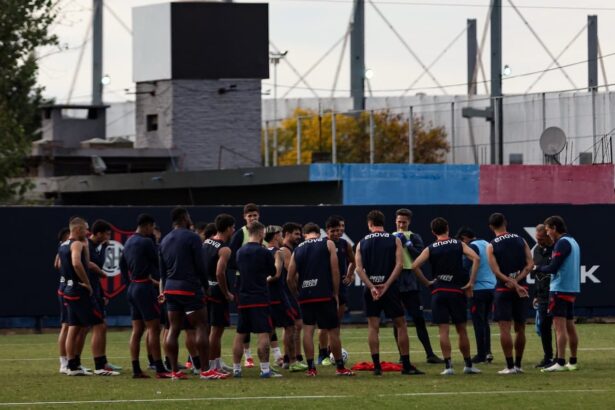 El plantel de San Lorenzo antes de un entrenamiento en la Ciudad Deportiva