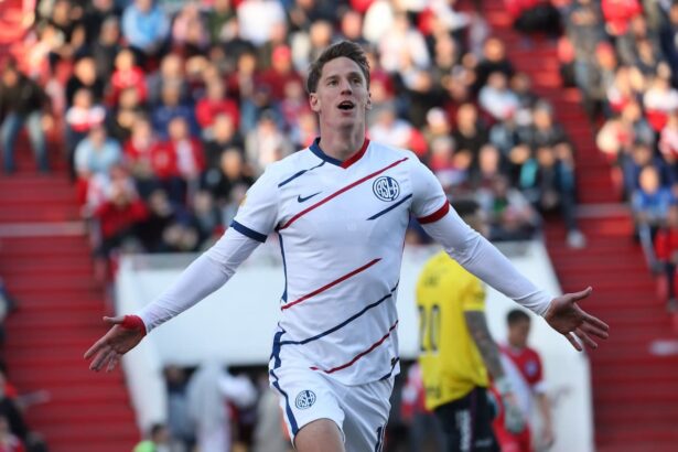 Vombergar en su debut: gol y victoria ante Argentinos en La Paternal