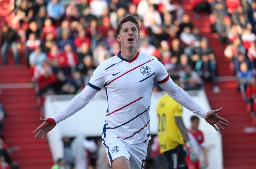 Vombergar en su debut: gol y victoria ante Argentinos en La Paternal
