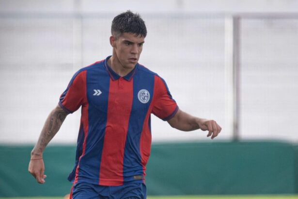 Facundo Gulli firmó su primer contrato profesional