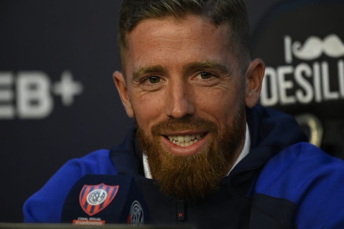 La dedicatoria de San Lorenzo a Muniain en su nuevo camino como DT 1 Muniain se retiró del fútbol y es DT del CD Derio