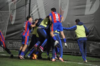 San Lorenzo le ganó a River y es semifinalista