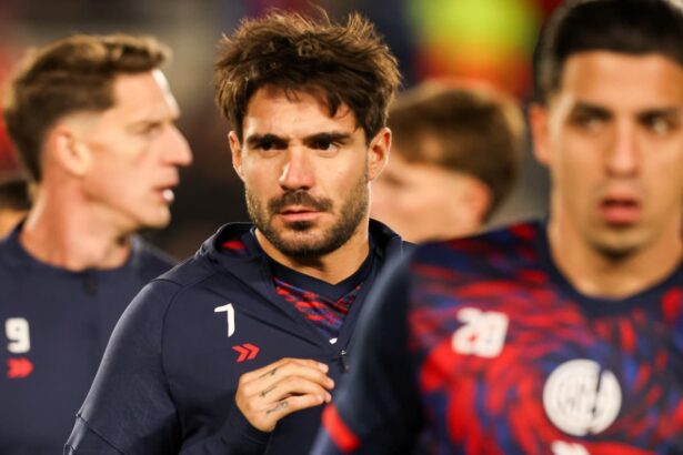 Cerutti en el precalentamiento de River vs. San Lorenzo