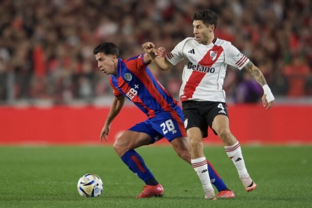 Cuello en el clásico contra River en el Monumental