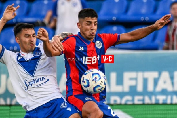 Cuello en el partido con Vélez jugado en el José Amalfitani