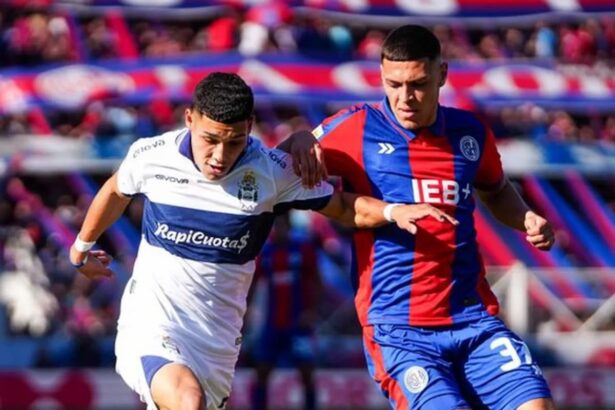 Báez en el partido con Gimnasia