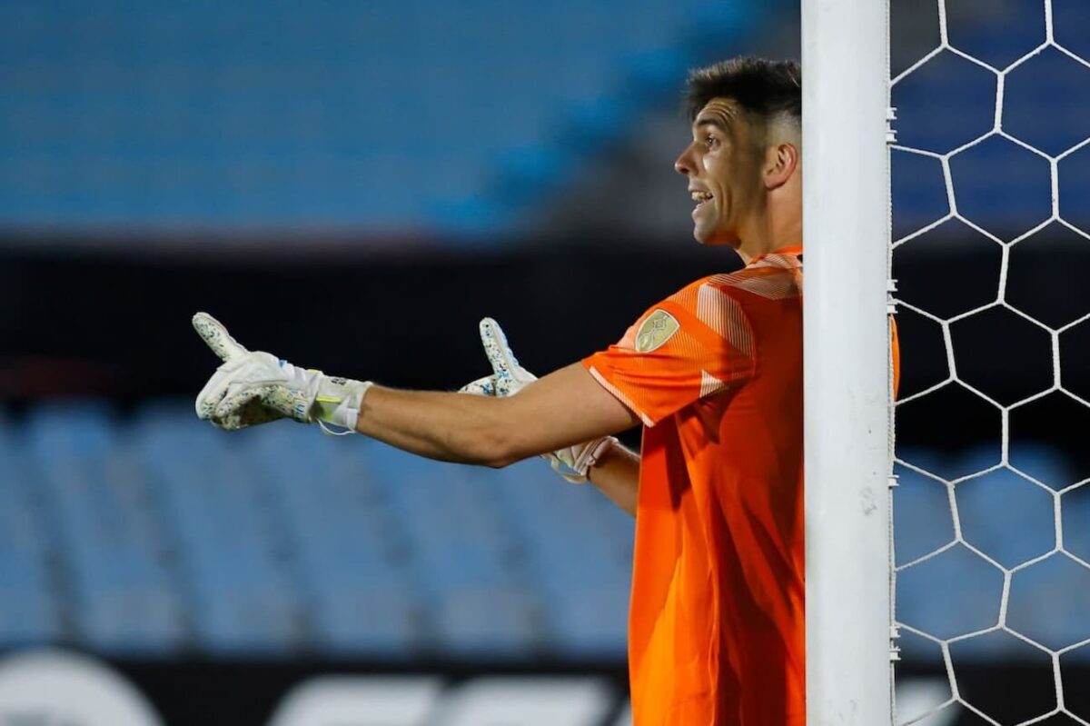 Reapareció en San Lorenzo después de una larga lesión y ahora podría cambiar de equipo 1 Altamirano con chances de irse de San Lorenzo