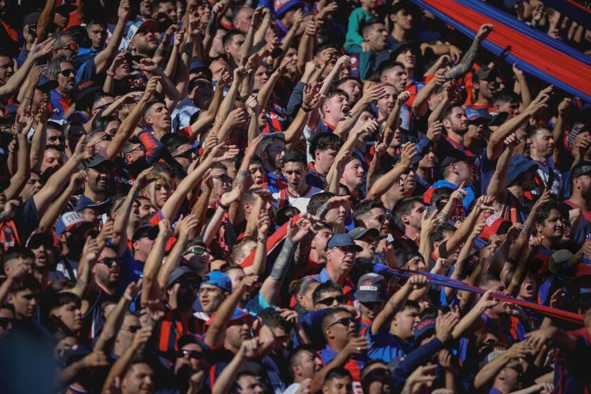 La hinchada de San Lorenzo contra Moretti, la CD y Tapia