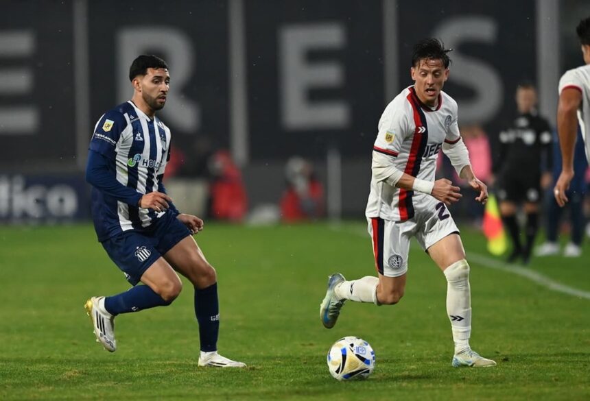 Tripichio en el partido con Talleres