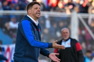 Ayude en el partido de San Lorenzo contra Instituto