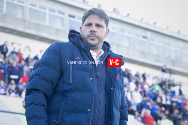 Damián Ayude en el estadio de Morón en el partido de San Lorenzo contra Tigre