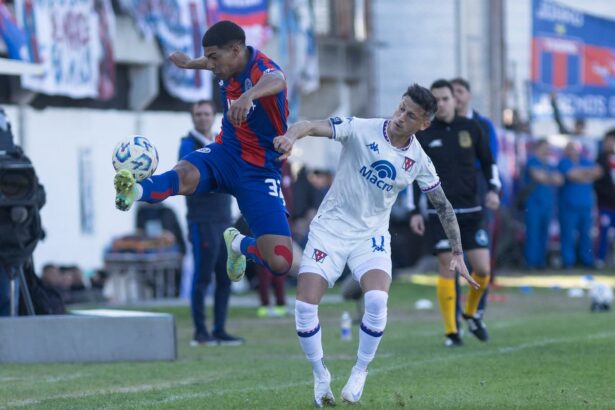 Herrera en el partido con Tigre