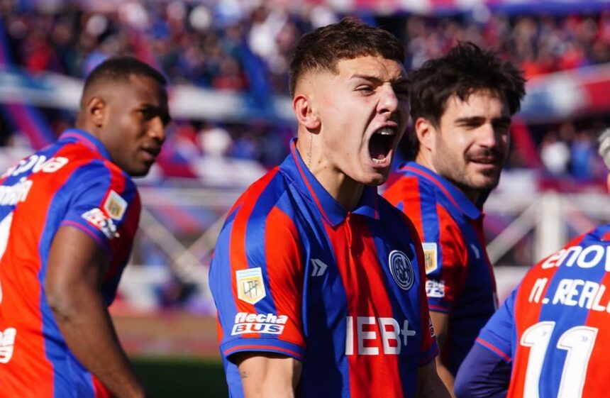 Salinardi, a pleno festejo por su gol ante Instituto
