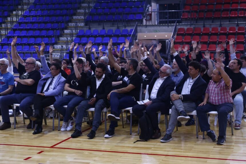 Asamblea en San Lorenzo
