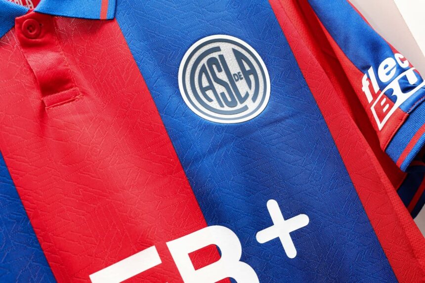 San Lorenzo estrena nueva camiseta Atomik