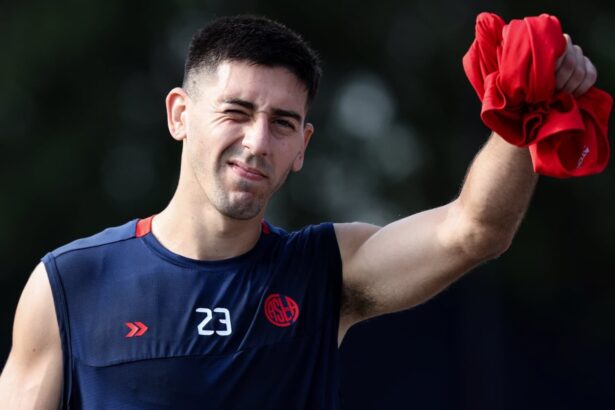 Gastón Hernández en la práctica de San Lorenzo