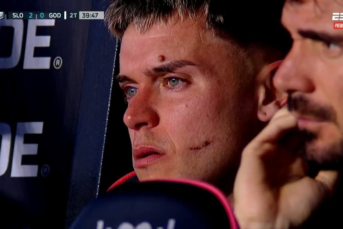 La frustración de Reali: salió con lágrimas en los ojos y Ayude lo bancó 1 Reali en el partido de San Lorenzo vs Godoy Cruz
