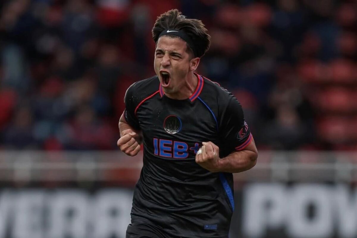 Racing quiere a Cuello: ¿Hay chances de que se vaya de San Lorenzo? 1 Alexis Cuello interesa en Racing