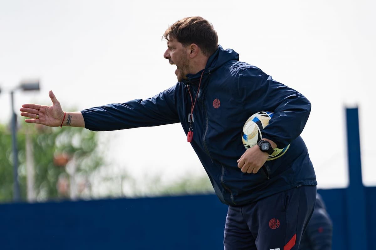 Damián Ayude en la práctica de San Lorenzo