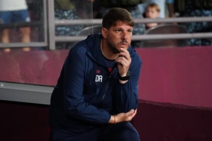 Ayude en el partido de San Lorenzo con Lanús