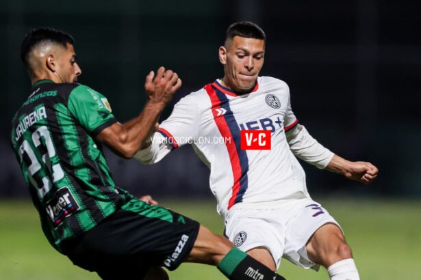 Elías Báez durante el partido de San Lorenzo contra San Martín de San Juan