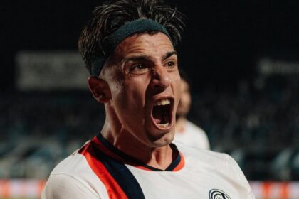 Cuello en el partido con Atlético Tucumán