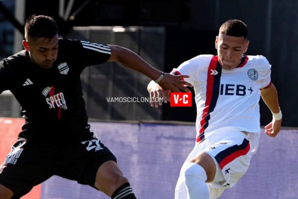 Báez en el partido de San Lorenzo contra Riestra