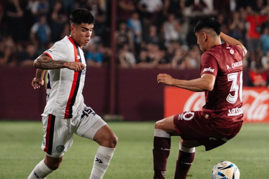 Gulli en el partido de San Lorenzo con Lanús