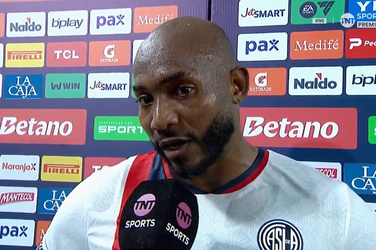 Herazo: "Nos vamos con la satisfacción que dimos todo" 1 Diego Herazo tras el partido de San Lorenzo con Lanús