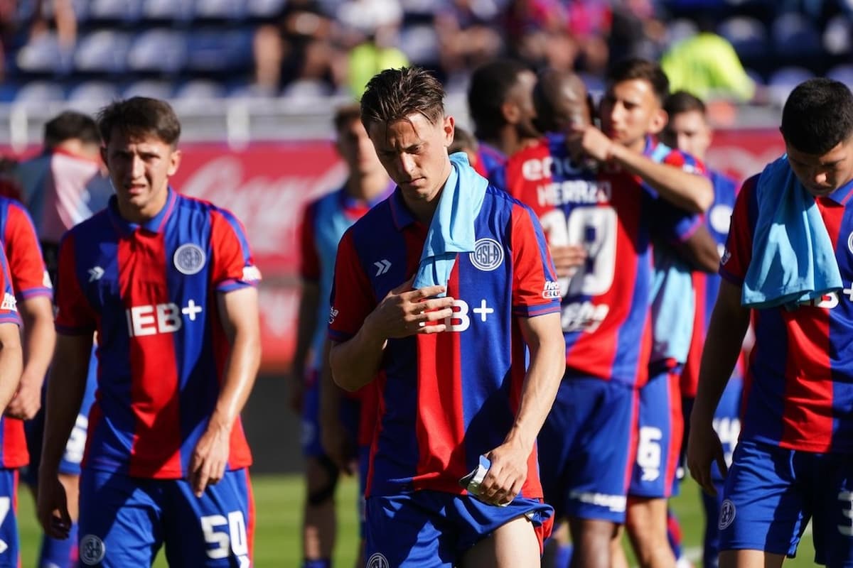 San Lorenzo perdió y se complicó