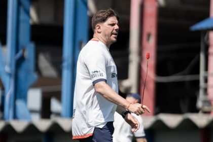 Damián Ayude en la práctica de San Lorenzo