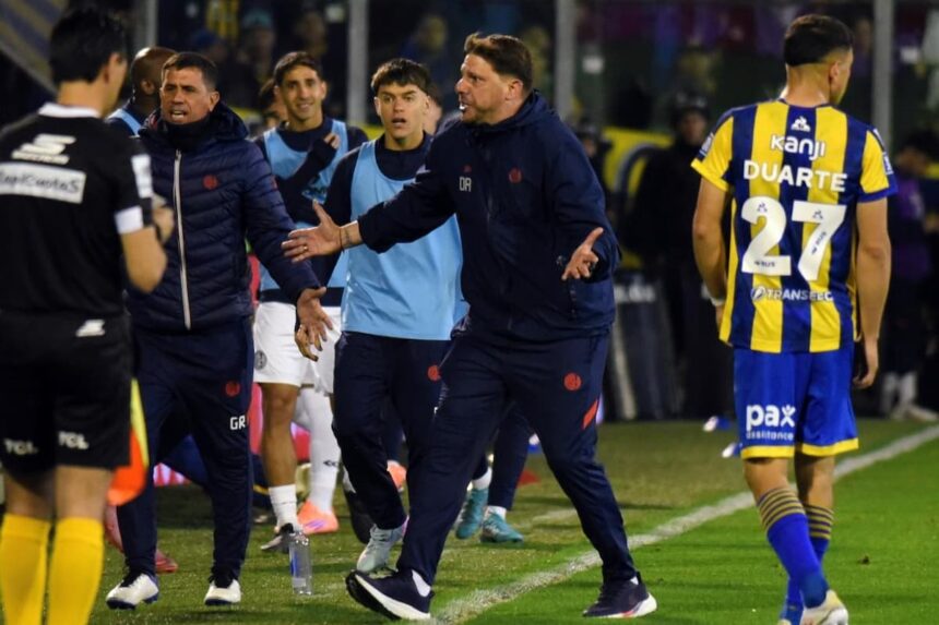 Ayude en el partido de San Lorenzo vs Rosario Central