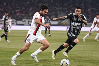 Cerutti en el partido de San Lorenzo con Central Córdoba