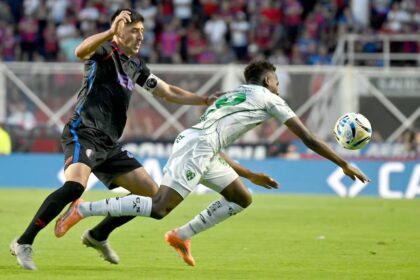 Hernández en el partido de San Lorenzo con Sarmiento