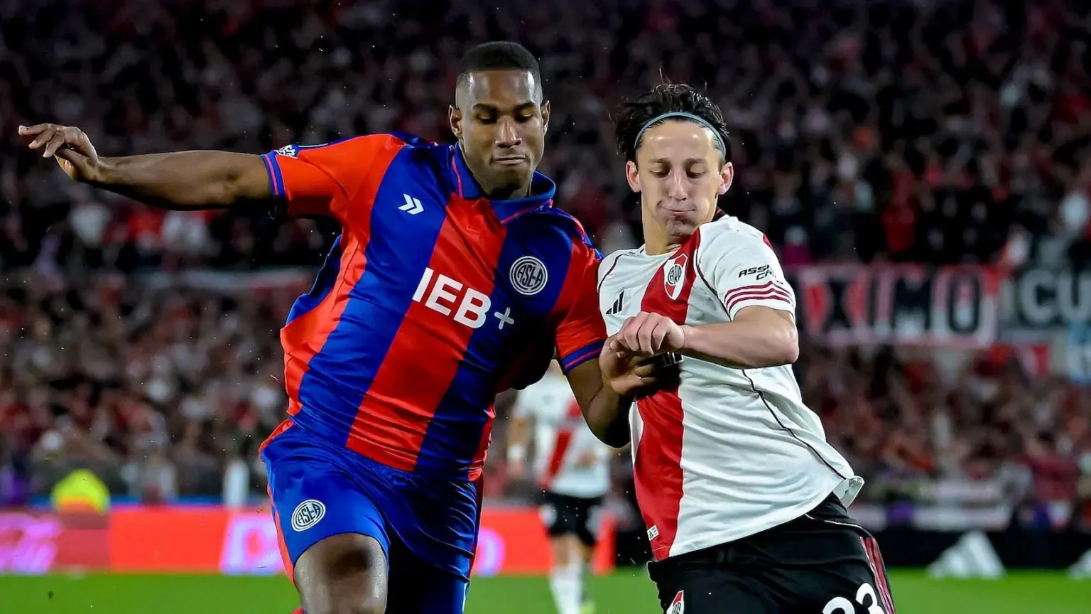 Romaña en la mira de River