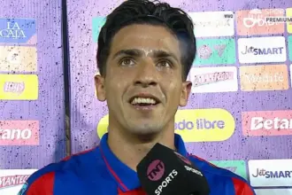 Alexis Cuello en el partido de San Lorenzo con Gimnasia de Mendoza