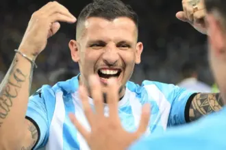 Emiliano Vecchio se ofreció a jugar gratis en San Lorenzo