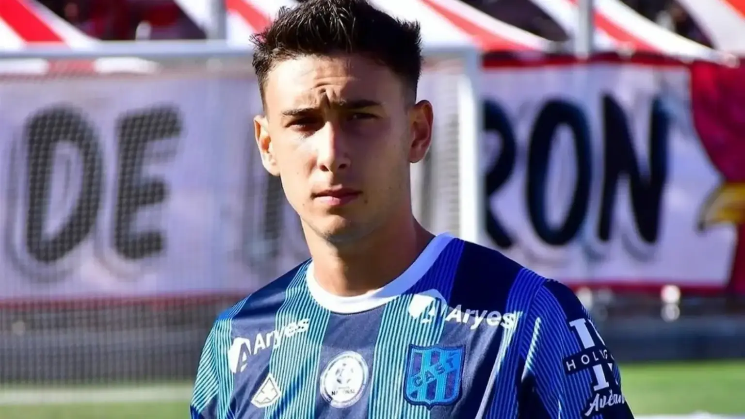 La gente lo pidió, pero no seguirá: Ayude lo descartó y ya lo buscan del Ascenso 1 Agustín Lamosa interesa en Colón de Santa Fe