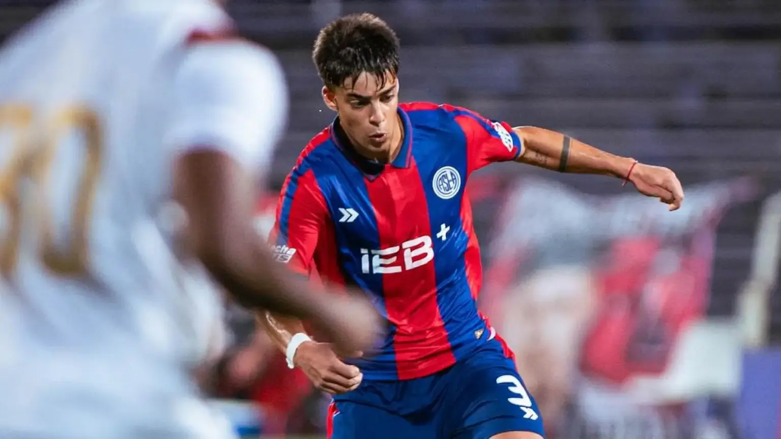 San Lorenzo blindó a dos joyas: renovaron Ignacio Perruzzi y Rodríguez Pagano con cláusulas récord 3 Teo Rodríguez Pagano habló de la gran oportunidad que tiene de ser el lateral izquierdo de San Lorenzo