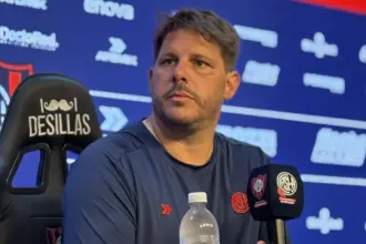 Damián Ayude en el partido de San Lorenzo contra Instituto