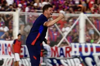 Ayude en el partido de San Lorenzo contra Estudiantes de Río Cuarto
